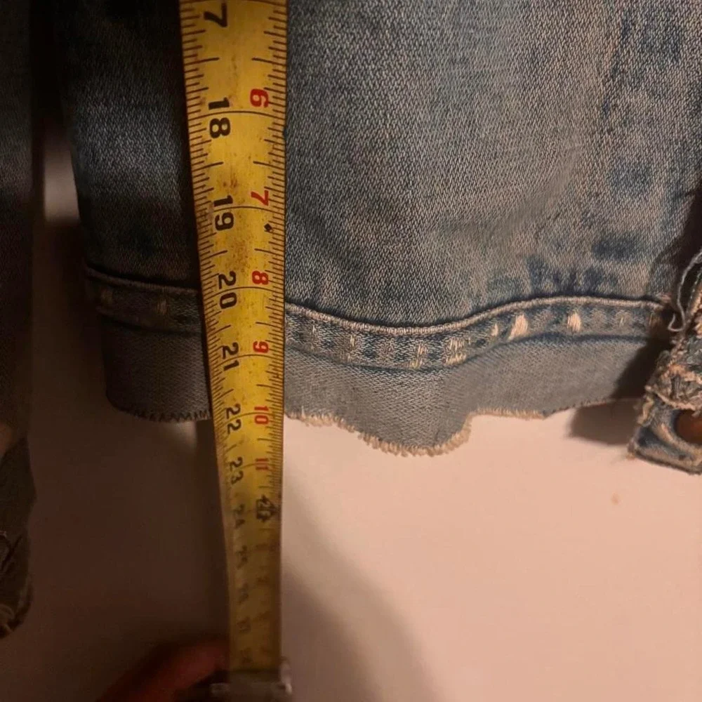 Vintage 90's Blue wrangler denim jacket distressed